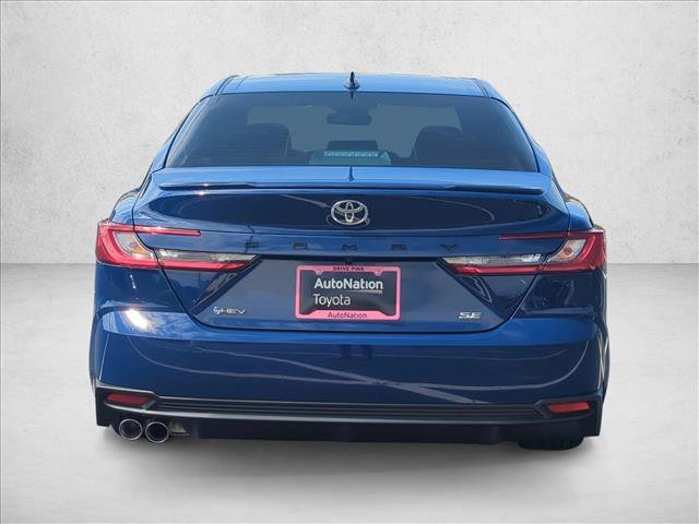 Used 2025 Toyota Camry SE FWD image 6