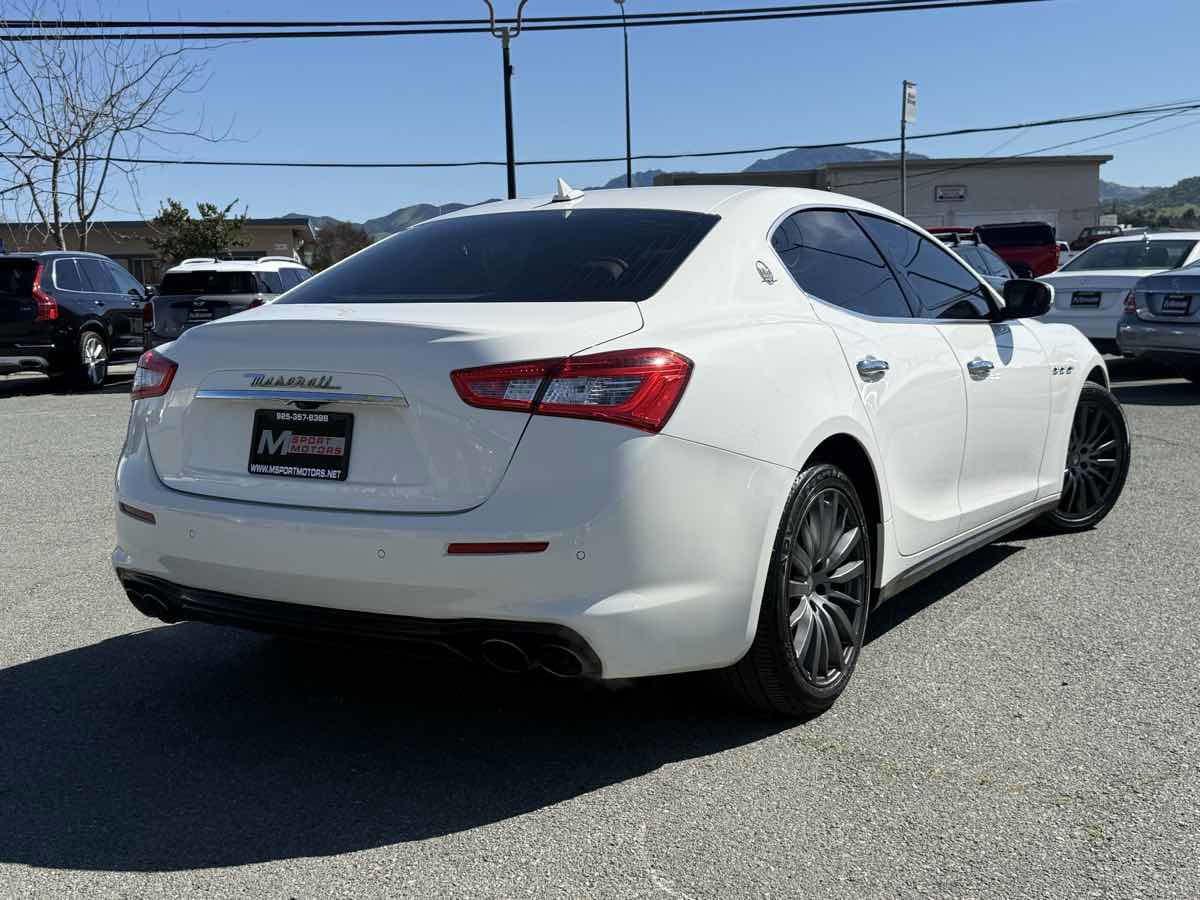 Used 2018 Maserati Ghibli image 11