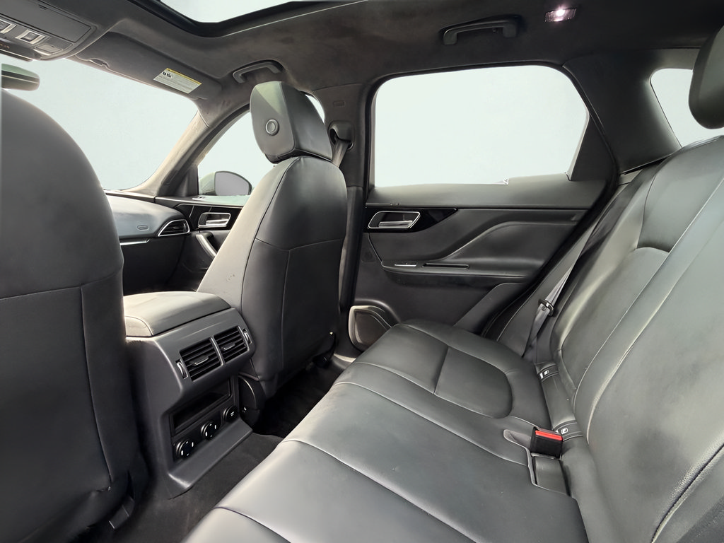 Used 2020 Jaguar F-PACE Premium AWD/4WD image 19