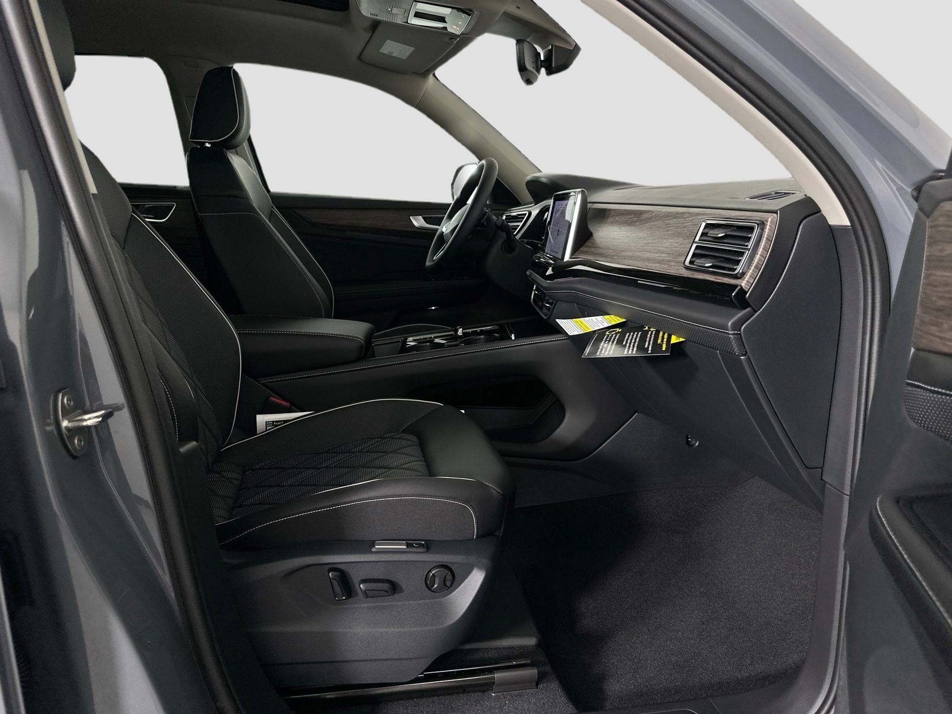 New 2026 Volkswagen Atlas SEL Premium R-Line image 25