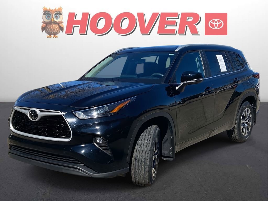 Used 2025 Toyota Highlander XLE image 6