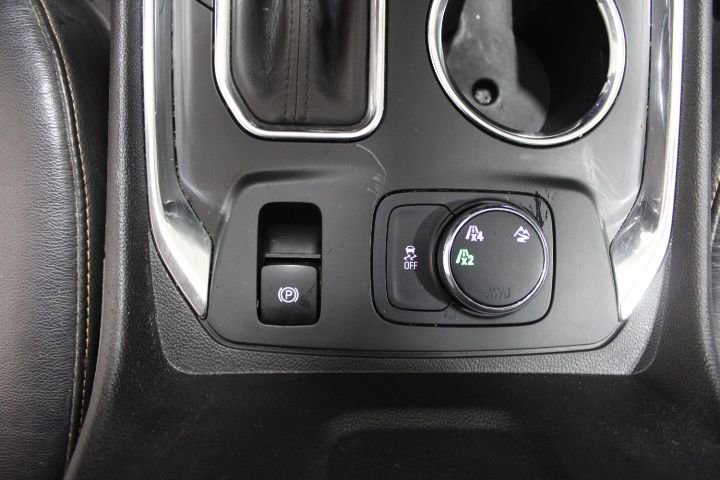 Used 2020 Chevrolet Traverse LT w/ LT Premium Package AWD/4WD image 38