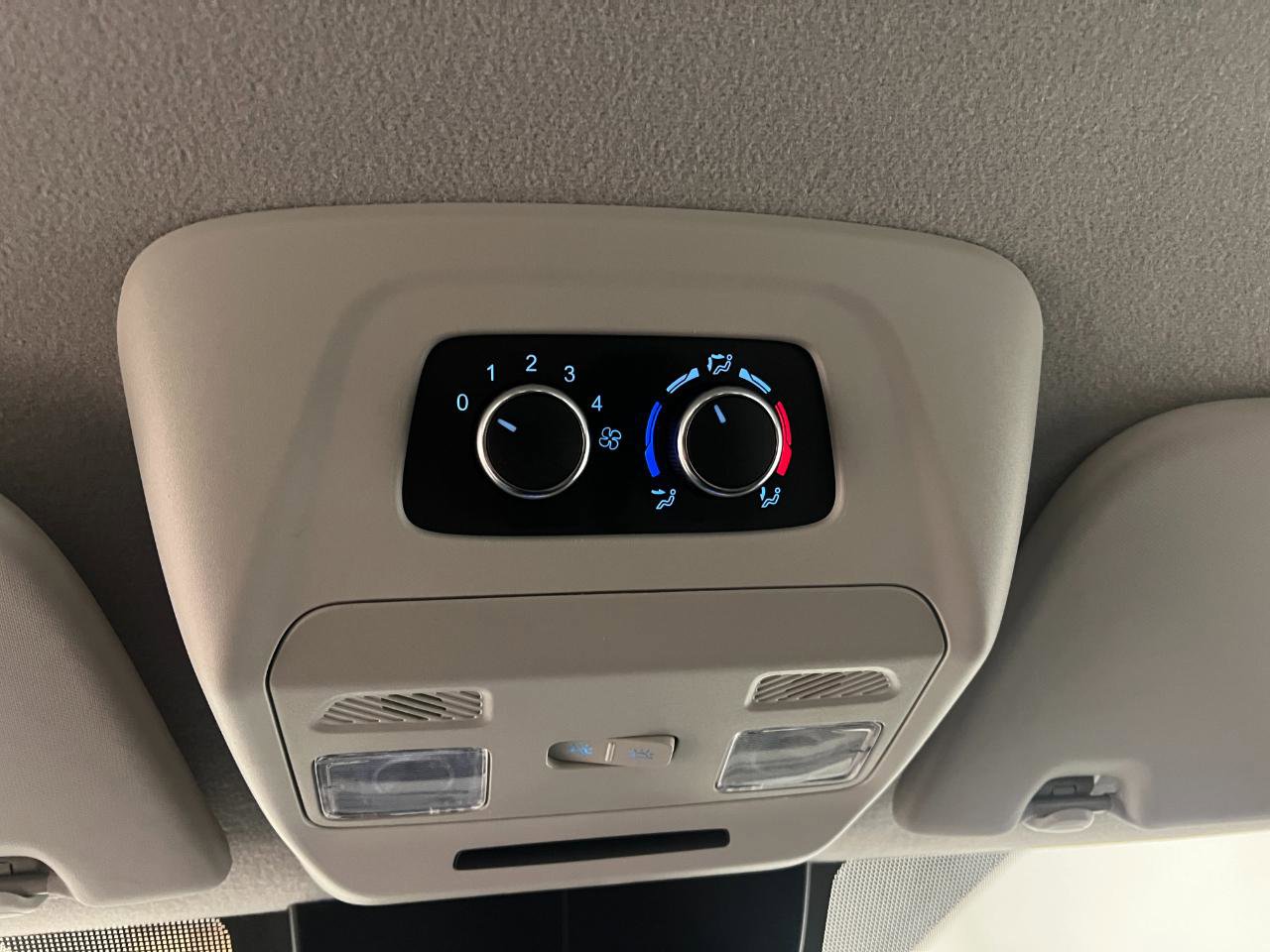 Used 2024 Ford Transit 350 XLT image 41