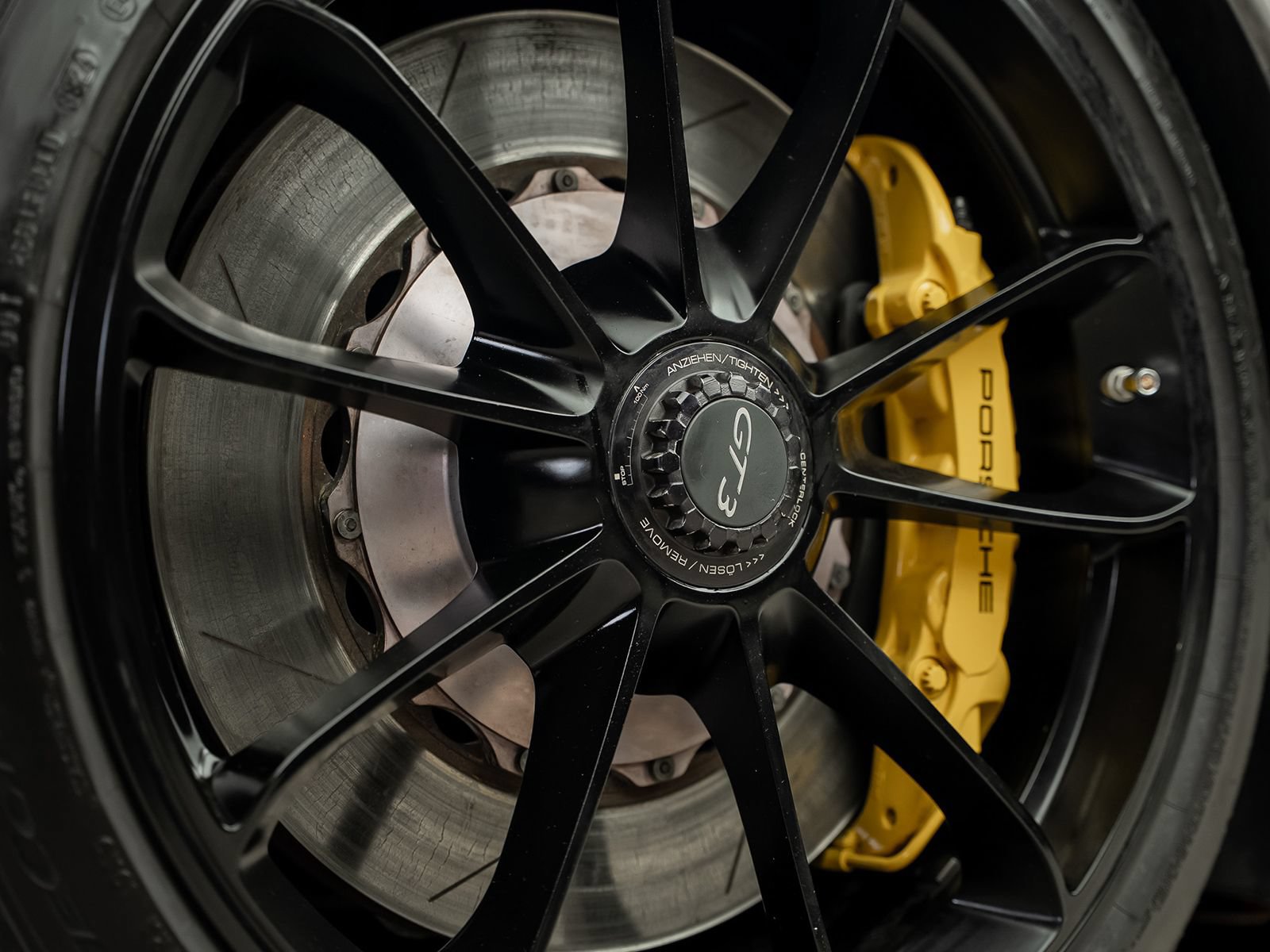 Used 2018 Porsche 911 GT3 RWD image 25