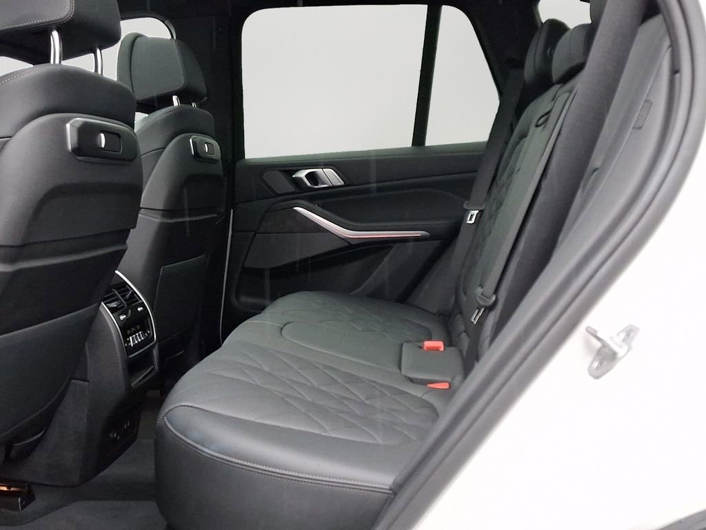 Used 2025 BMW X5 xDrive50e w/ Climate Comfort Package image 8