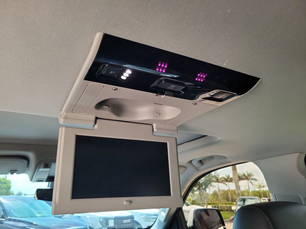 Used 2020 Cadillac Escalade Luxury RWD image 21