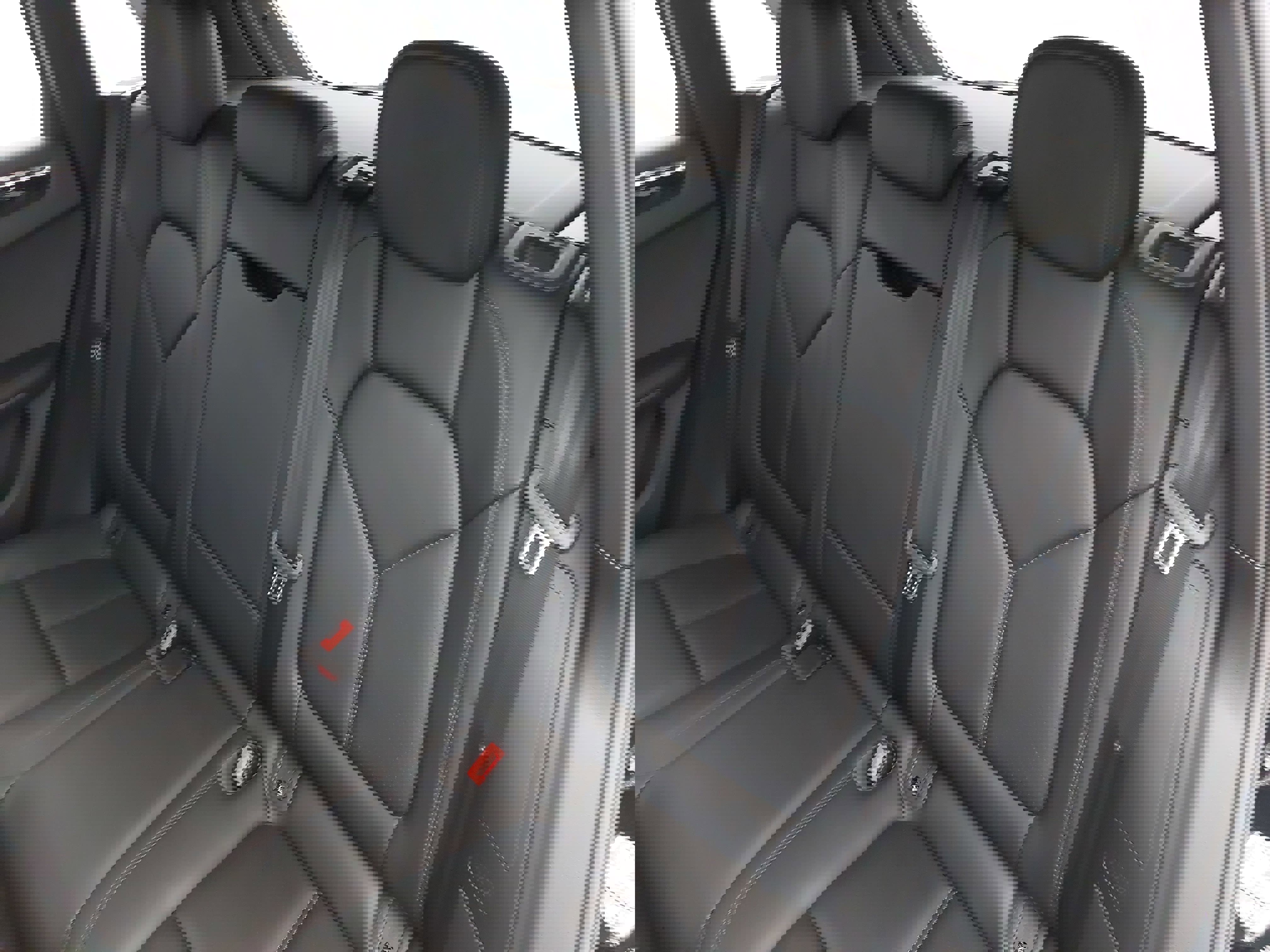 Certified 2025 Porsche Macan image 16