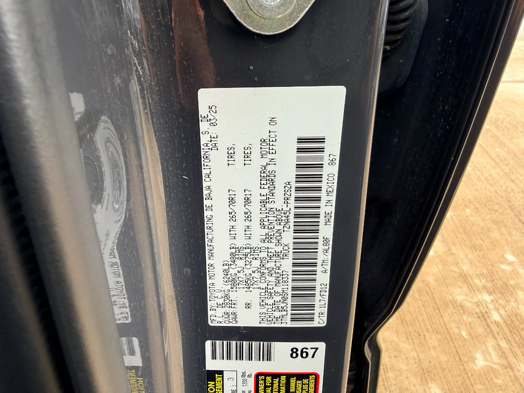 Used 2025 Toyota Tacoma TRD Off-Road AWD/4WD image 30
