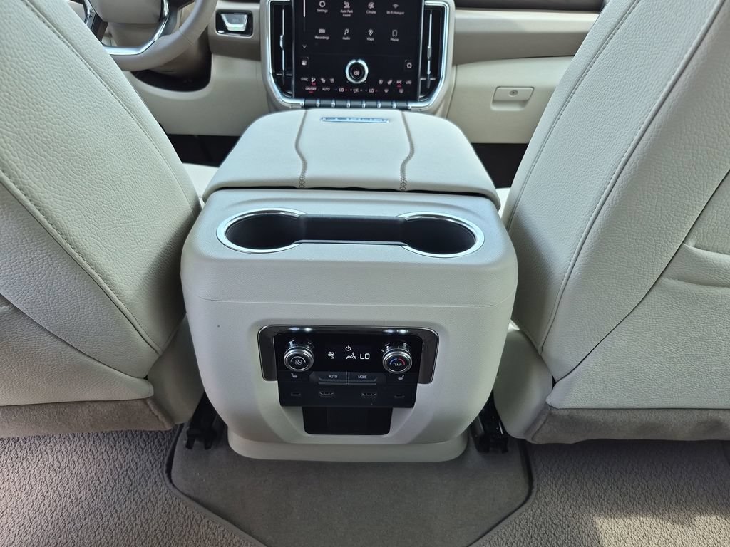 New 2026 GMC Yukon Denali AWD/4WD image 37