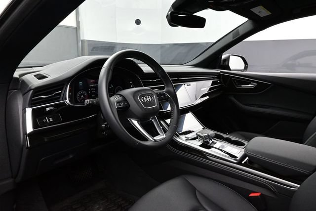 Used 2025 Audi Q8 Premium Plus AWD/4WD image 4