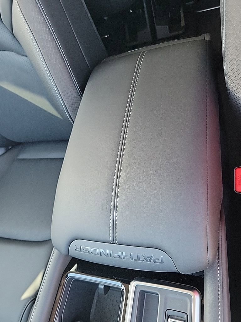 New 2026 Nissan Pathfinder SL FWD image 30