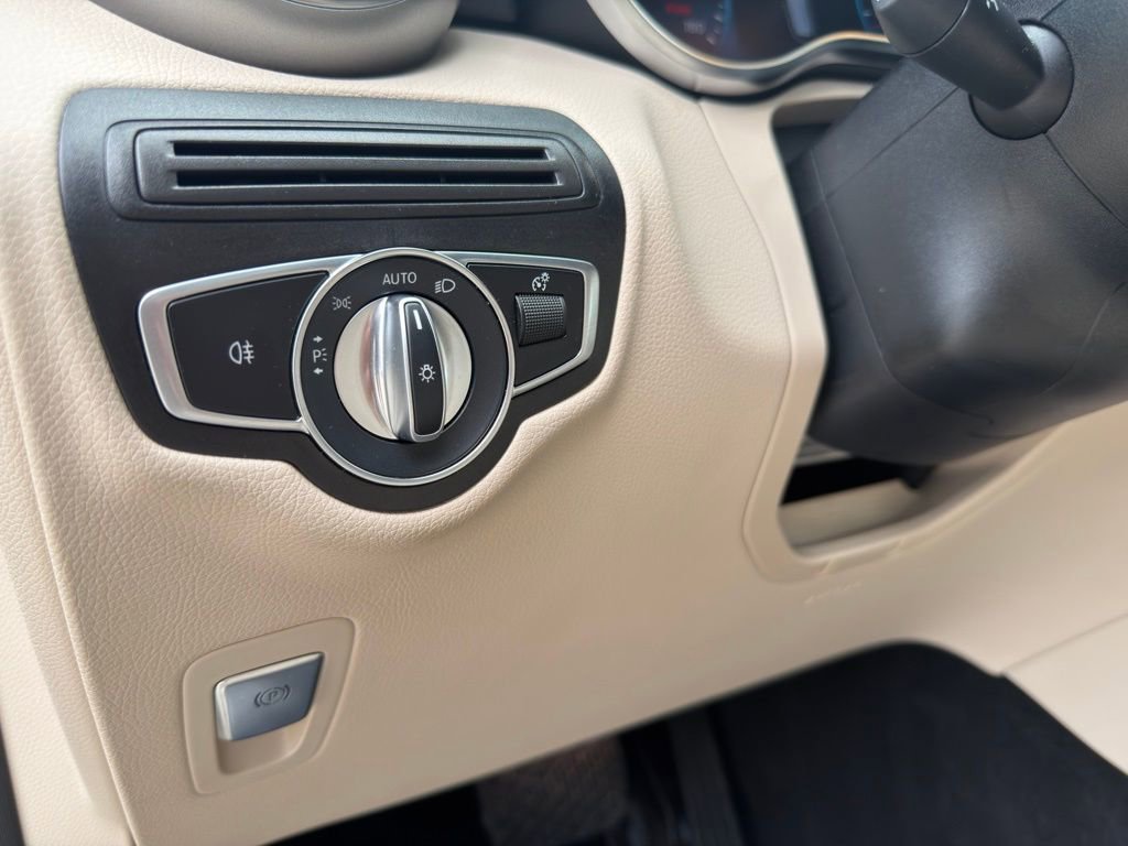 Certified 2022 Mercedes-Benz GLC 300 4MATIC image 13