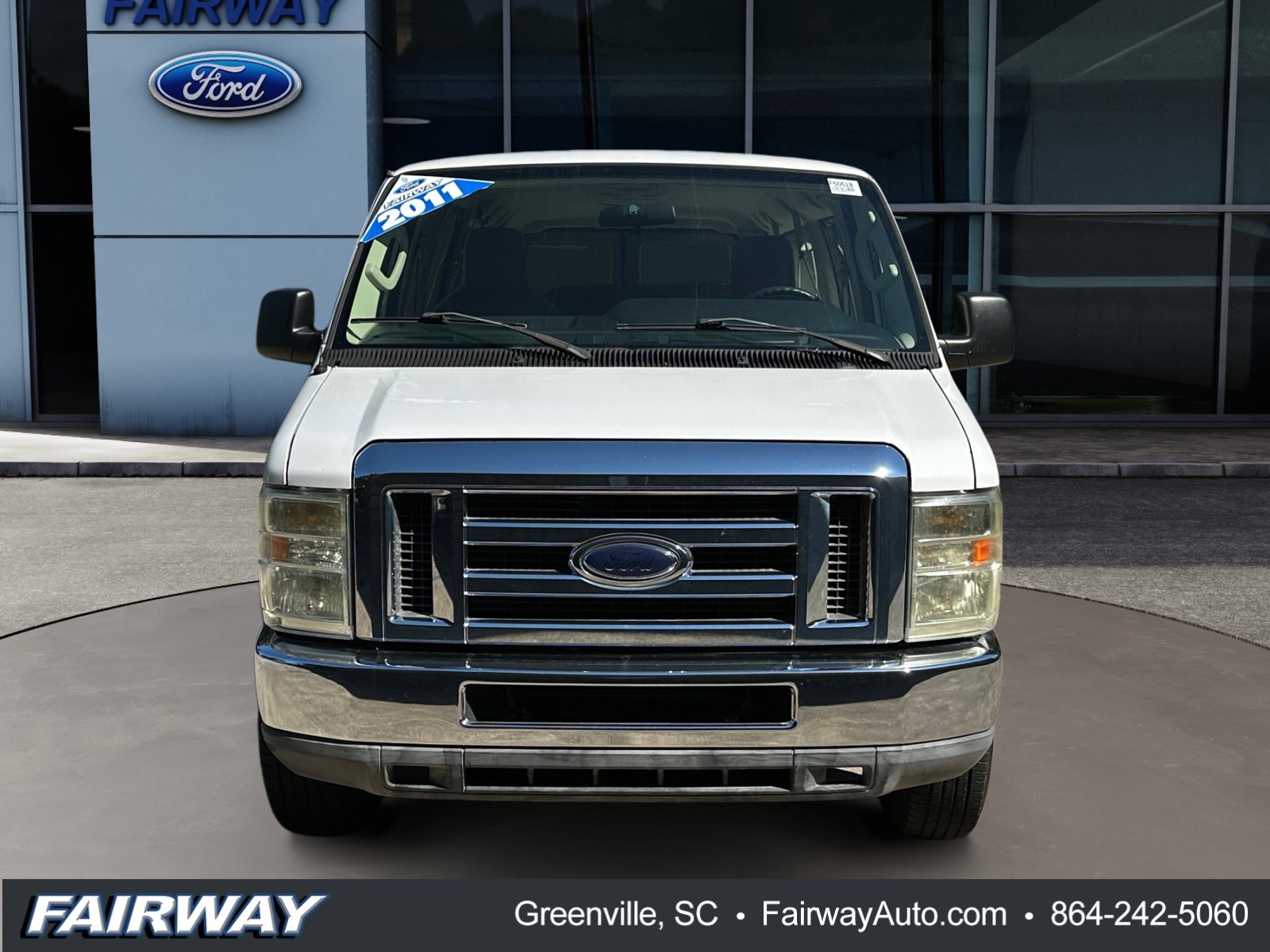 Used 2011 Ford E-350 and Econoline 350 Extended Wagon Super Duty RWD image 2
