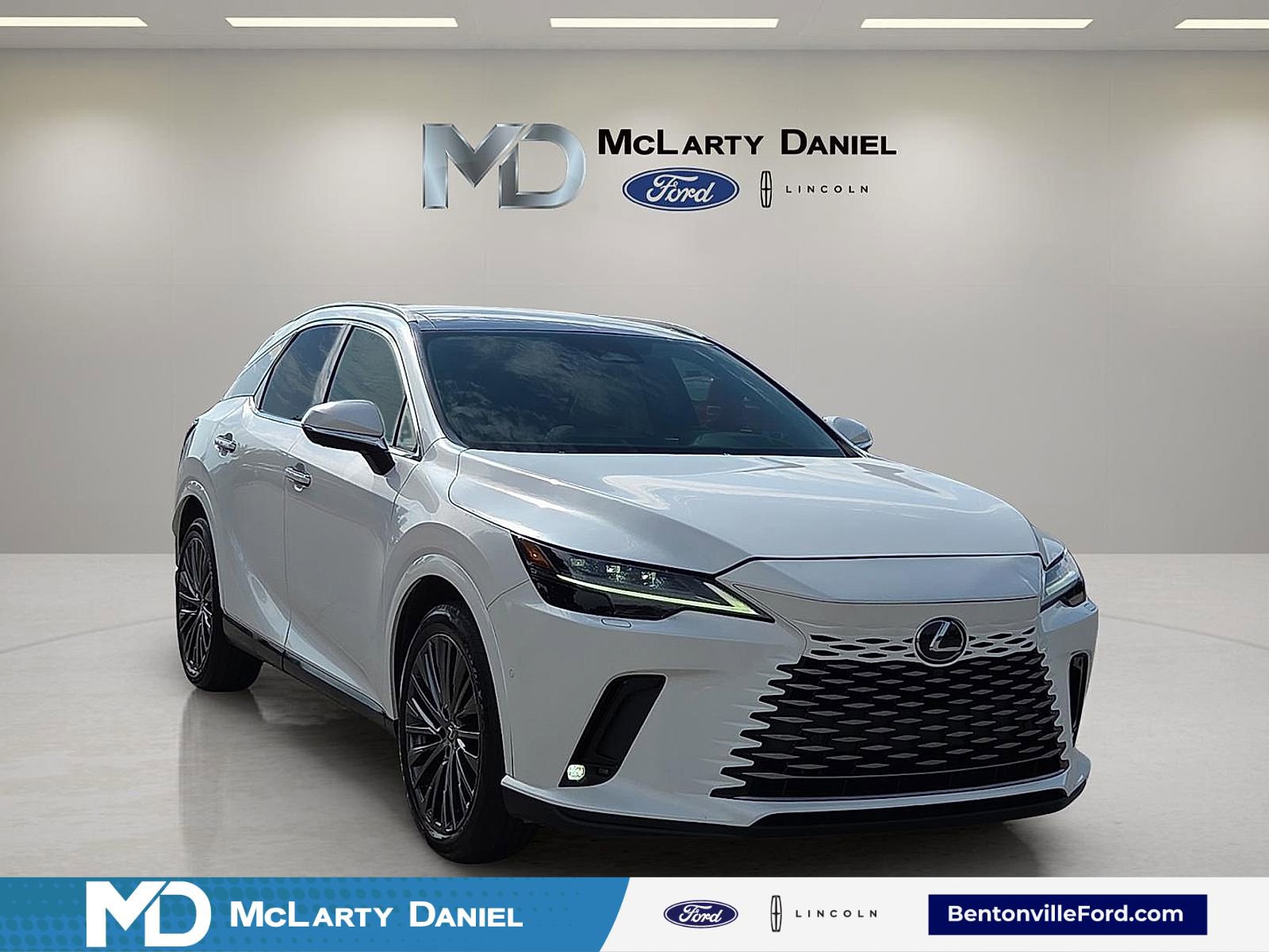 Used 2024 Lexus RX 350 FWD w/ Convenience Package image 1