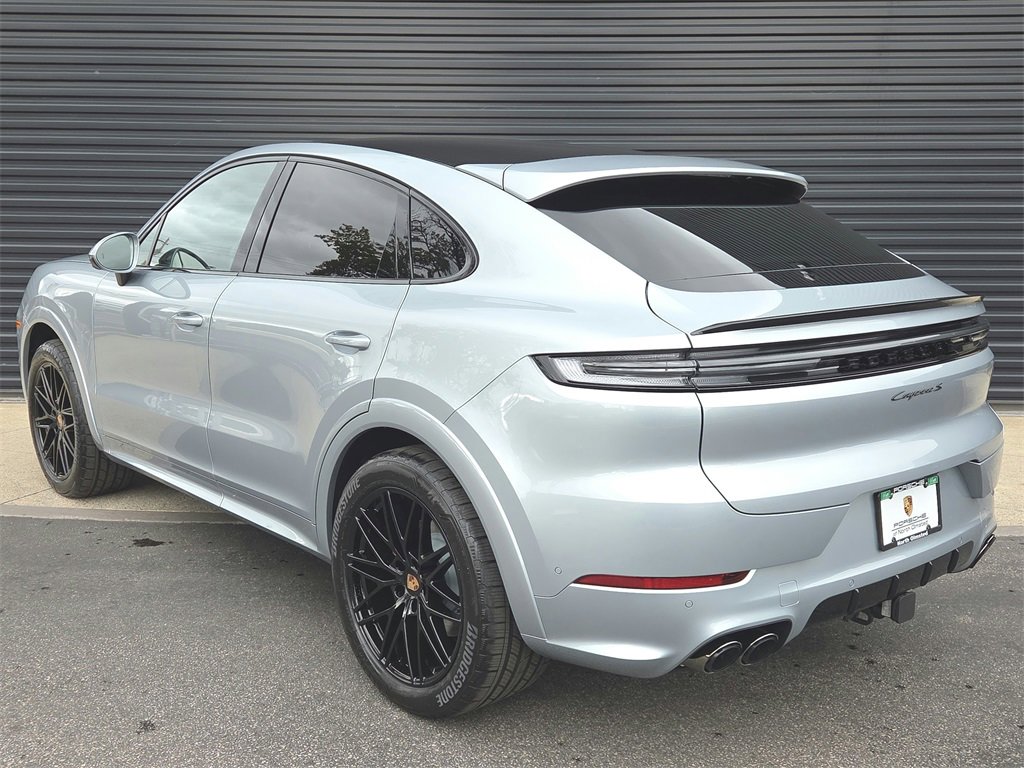 New 2026 Porsche Cayenne S image 3