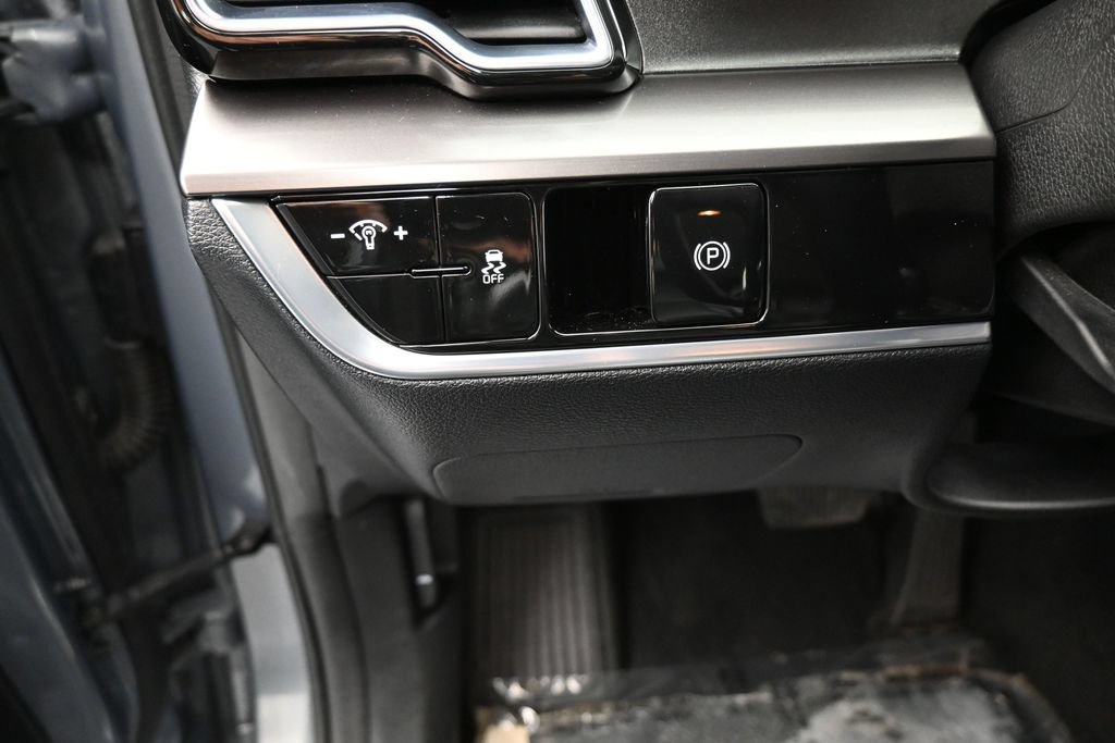 Used 2023 Kia Sportage EX FWD image 12