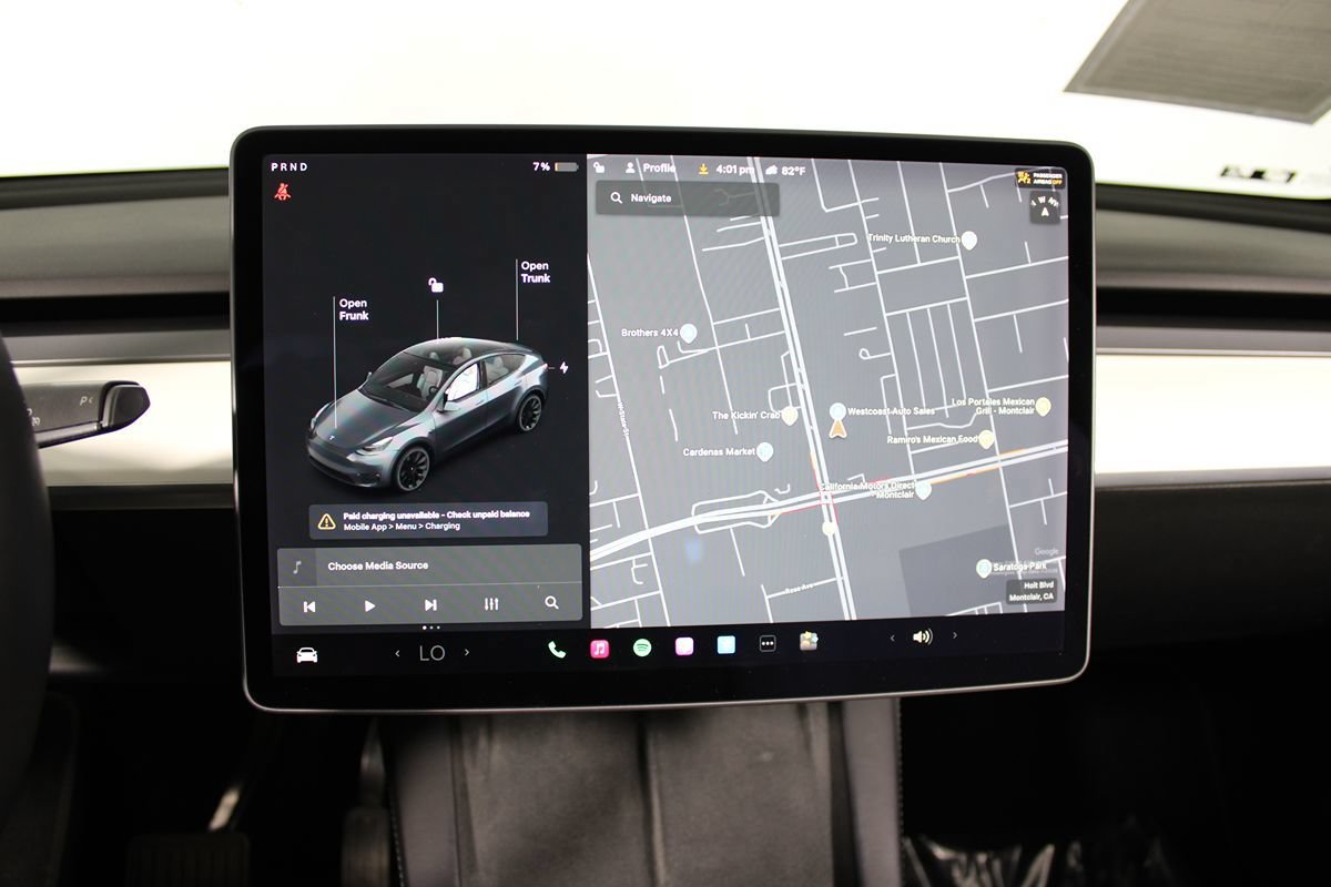 Used 2022 Tesla Model Y Long Range AWD/4WD image 12