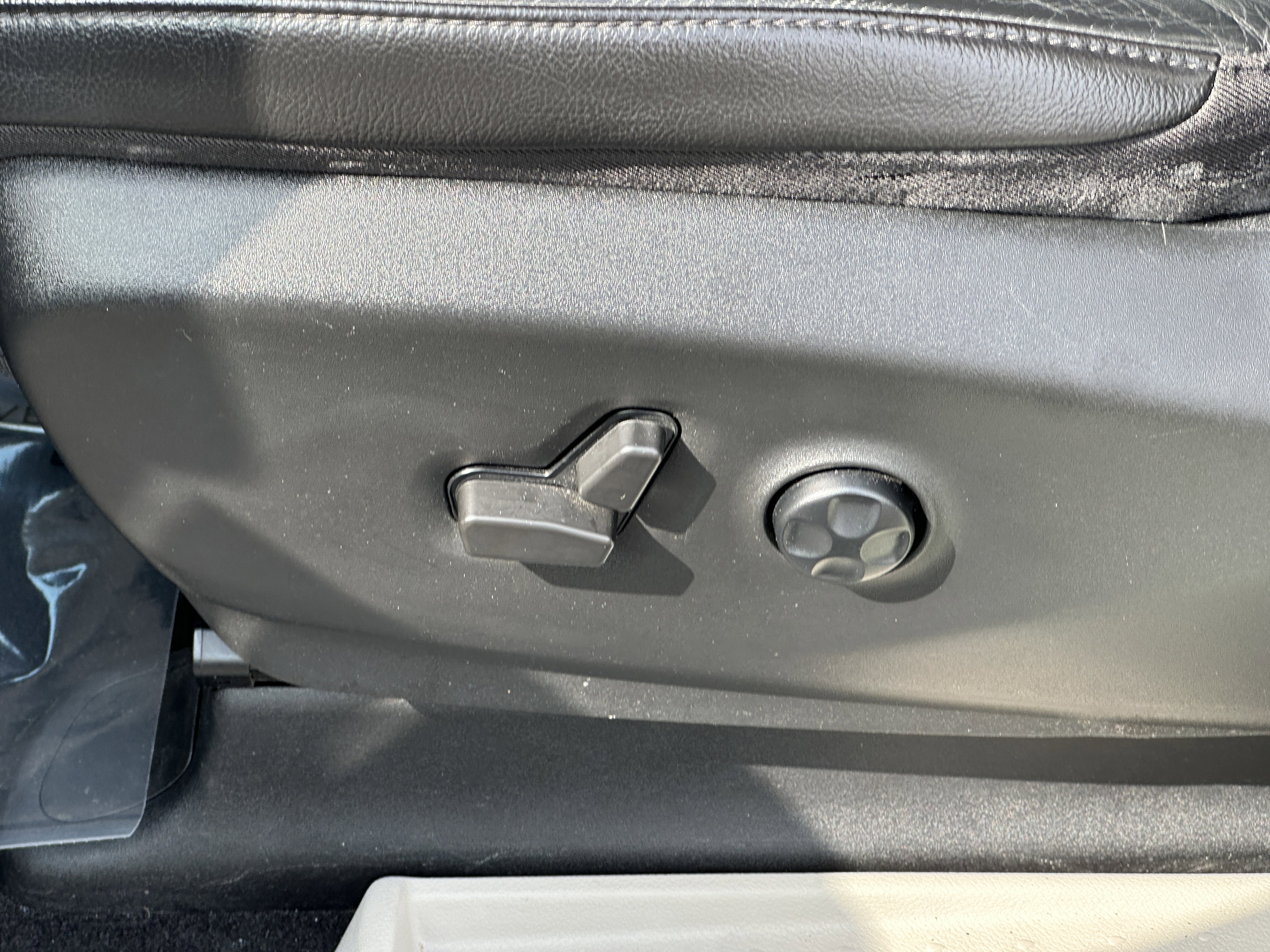 Used 2021 Chrysler Pacifica Touring-L image 24