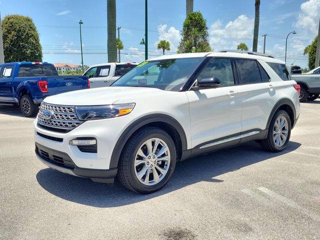 Certified 2023 Ford Explorer Limited w/ Limited Technology Package RWD image 3