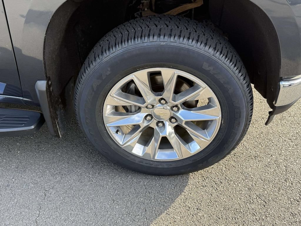 Used 2019 Chevrolet Silverado 1500 LTZ w/ LTZ Plus Package AWD/4WD image 12