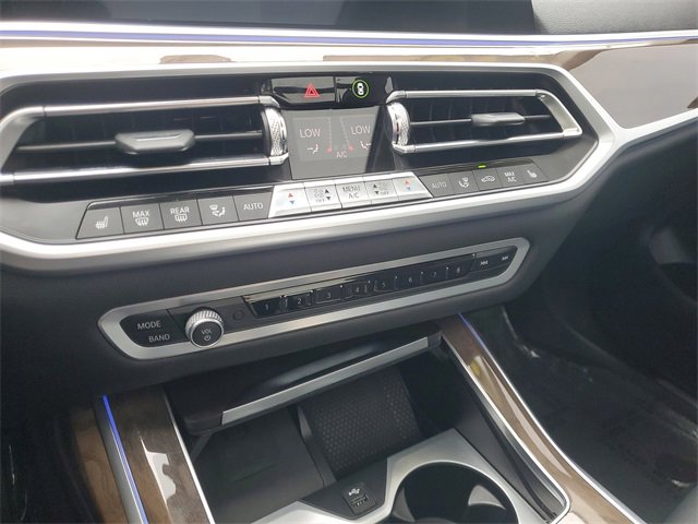 Used 2020 BMW X7 xDrive40i w/ Parking Assistance Package image 29