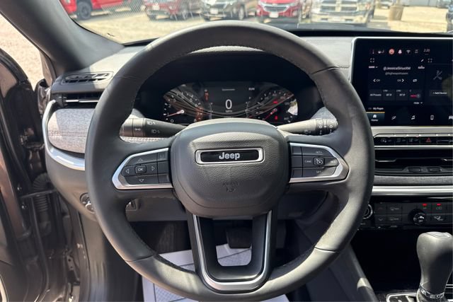 Used 2024 Jeep Compass Latitude AWD/4WD image 16