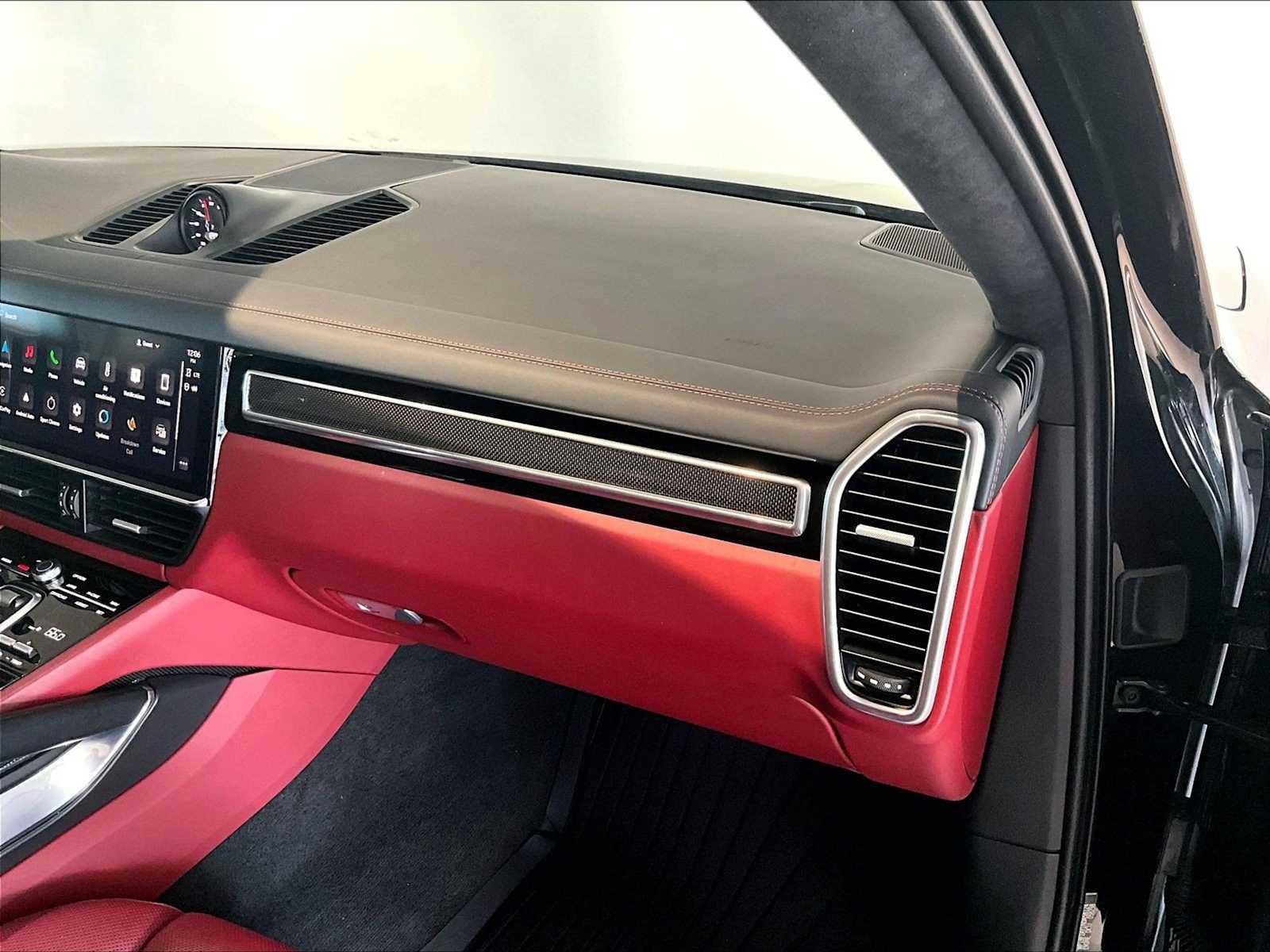 Used 2022 Porsche Cayenne Turbo w/ Premium Package Plus (PI3) image 23