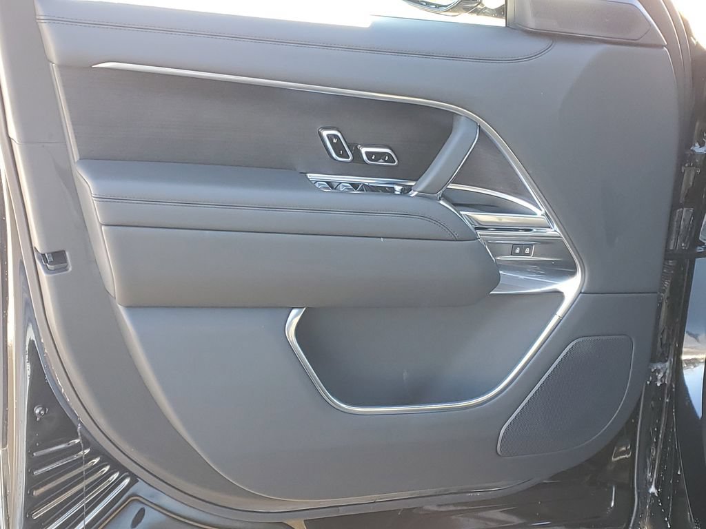 New 2026 Land Rover Range Rover Long Wheelbase SE AWD/4WD image 10
