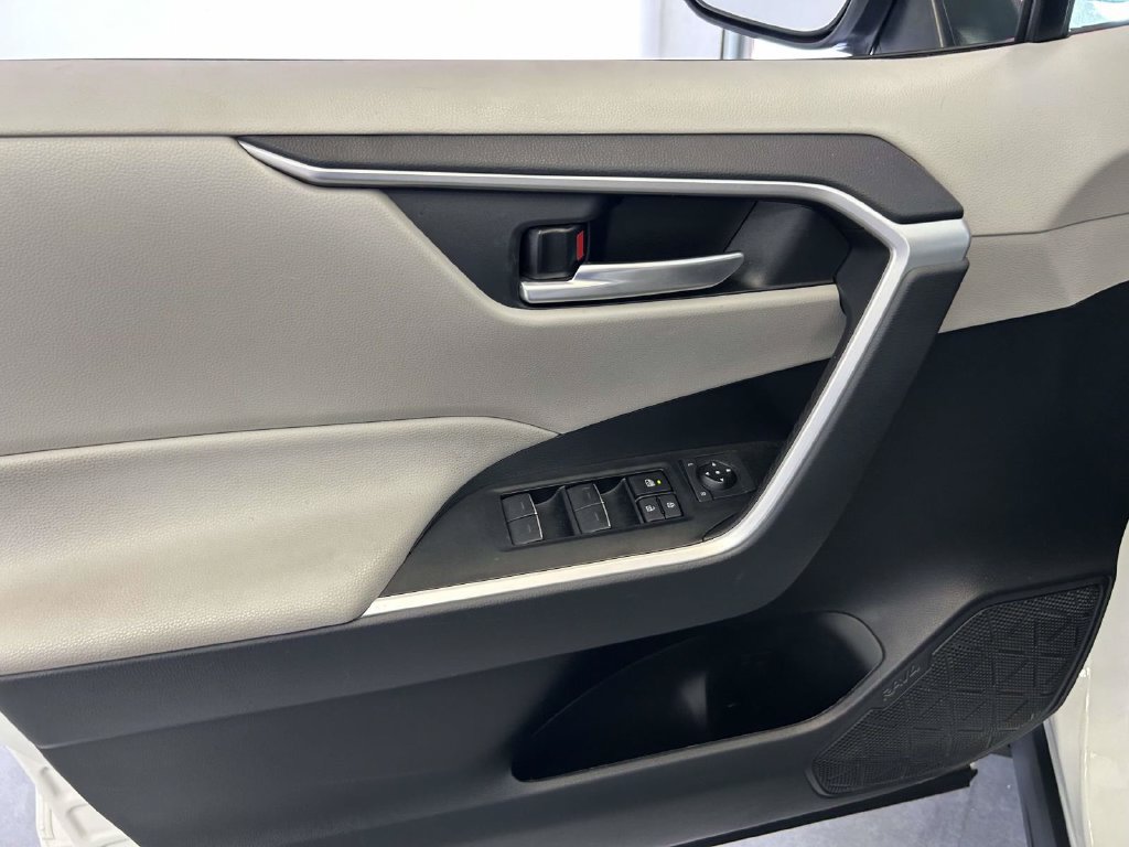 Certified 2024 Toyota RAV4 XLE FWD image 16