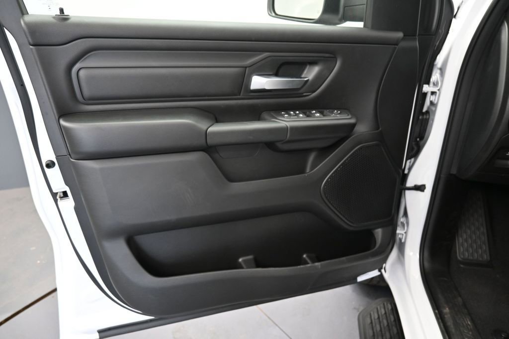 New 2026 RAM 1500 Express AWD/4WD image 14