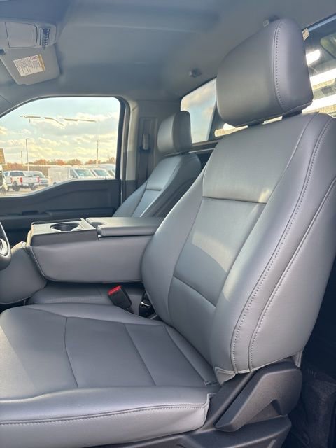 New 2025 Ford F450 XL w/ XL Chrome Package image 31