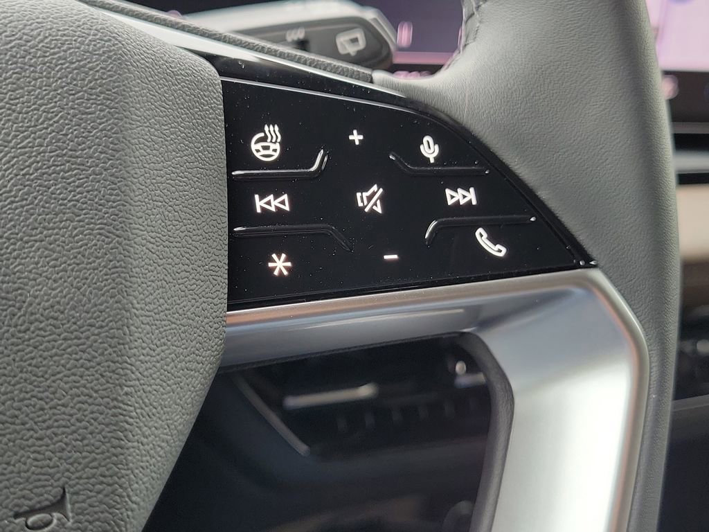 New 2025 Audi Q6 e-tron Premium image 10