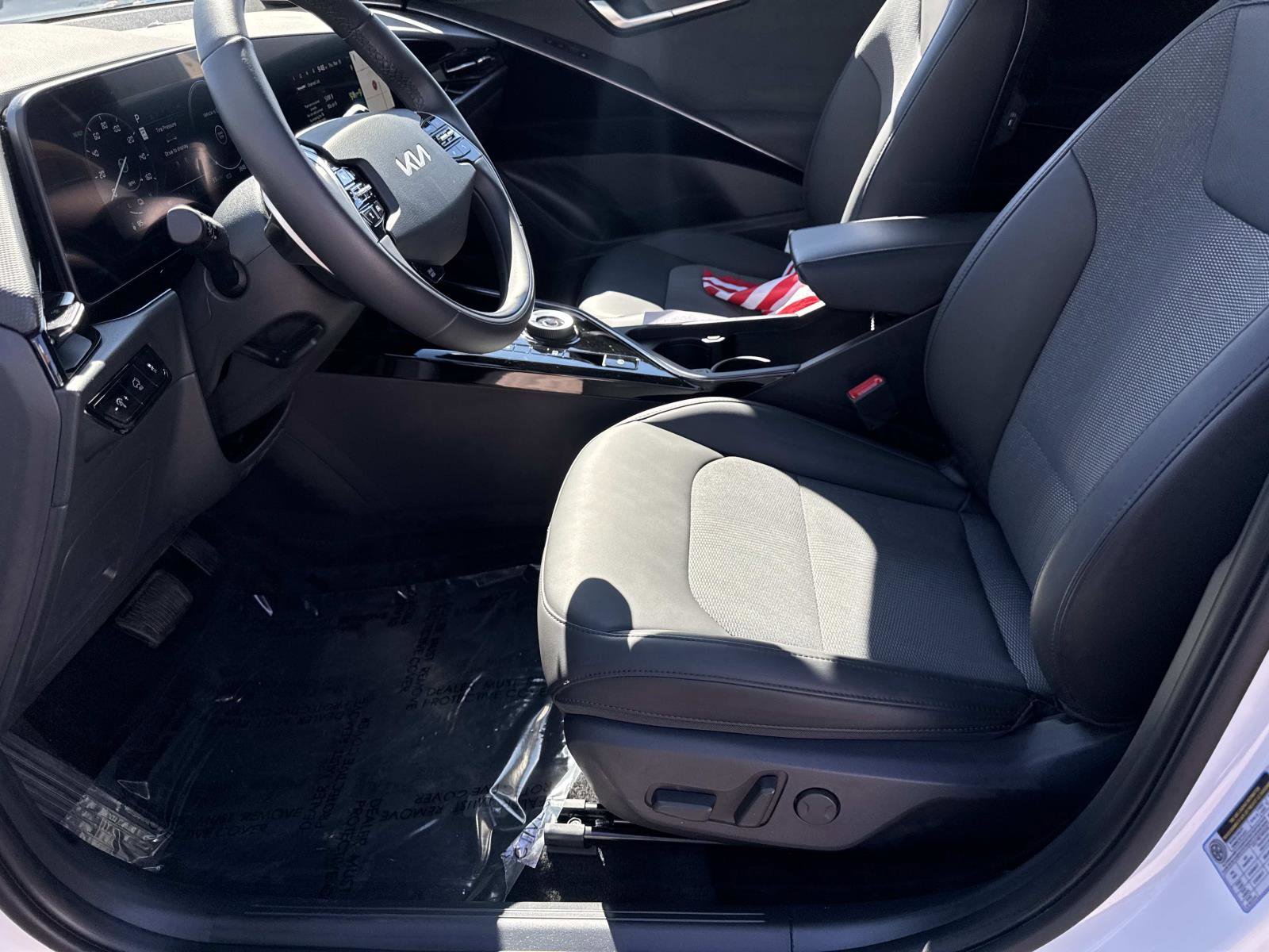 Used 2025 Kia Niro Wind image 16