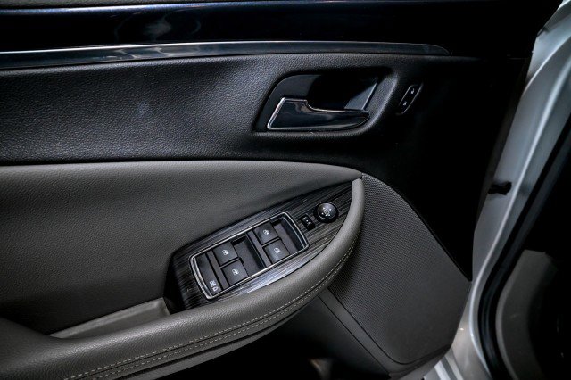 Used 2019 Chevrolet Impala LT FWD image 16