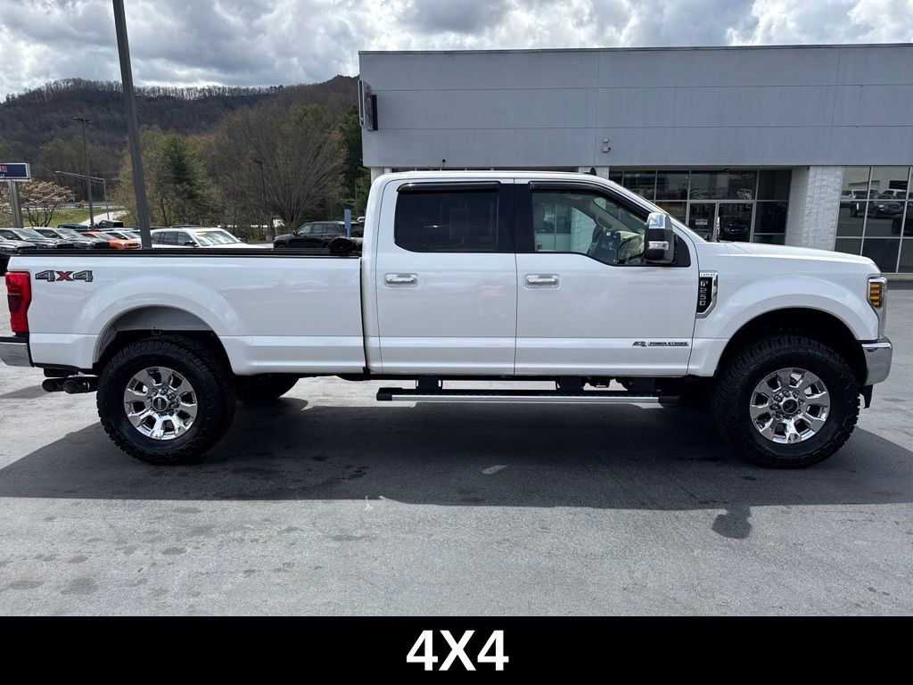 Used 2019 Ford F250 Lariat w/ Chrome Package image 3
