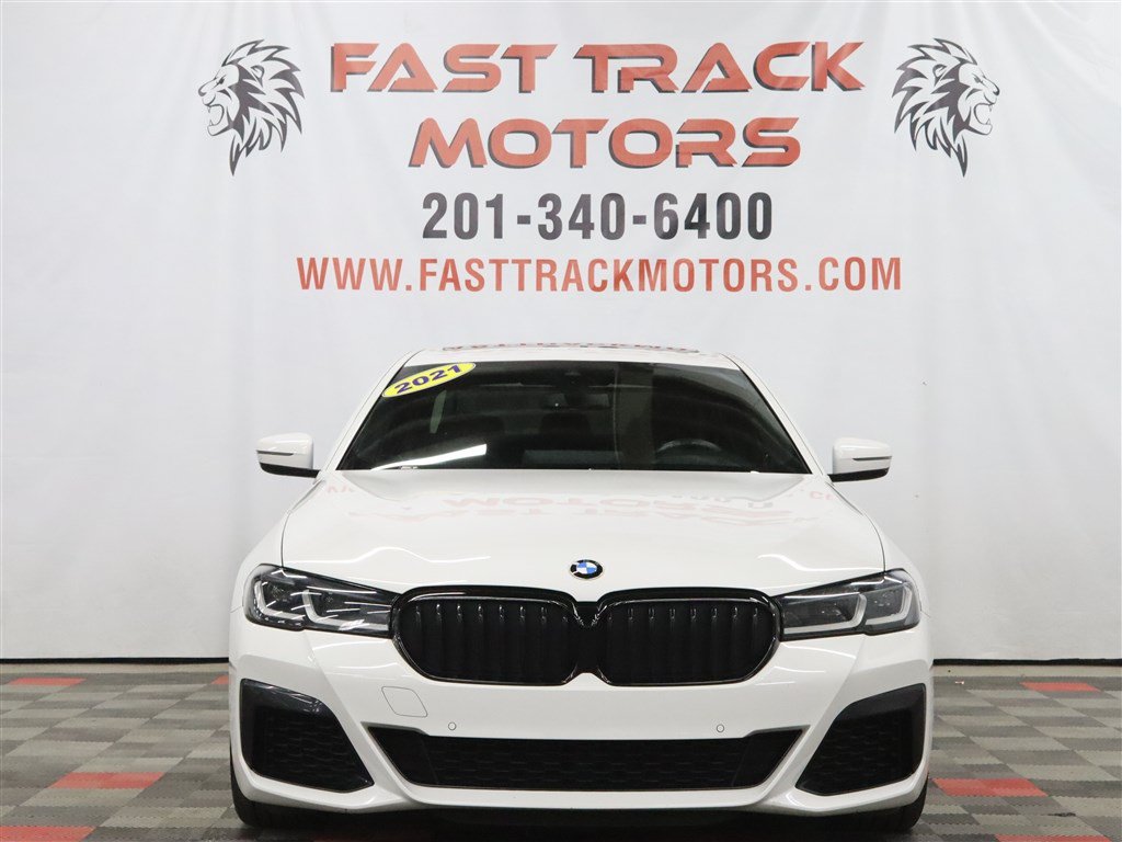 Used 2021 BMW M550i xDrive w/ Executive Package AWD/4WD image 2