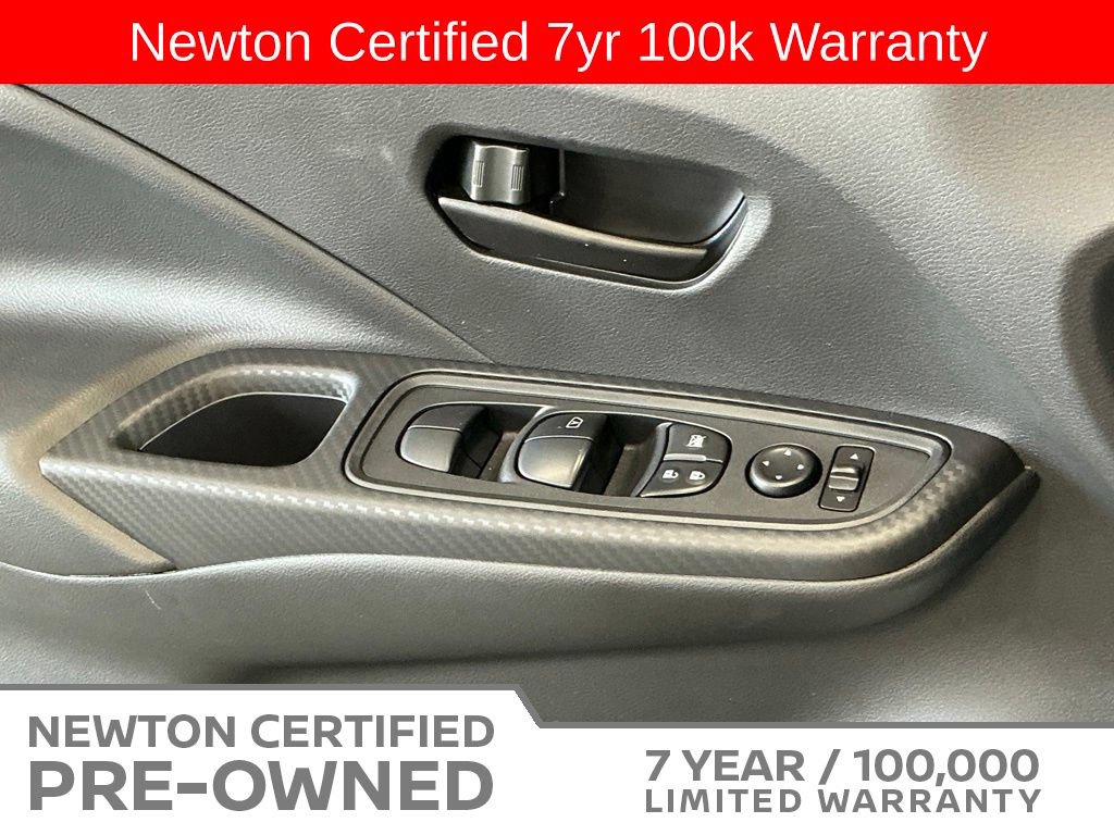 Used 2025 Nissan Versa S w/ Trunk Package FWD image 31
