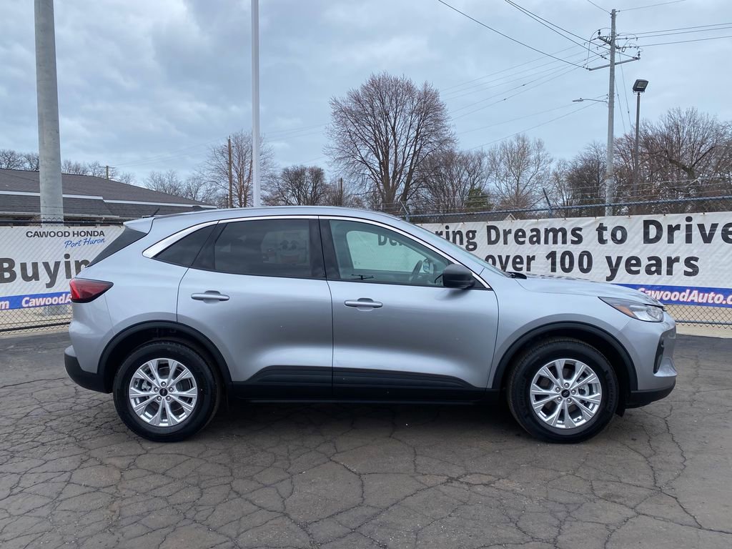 Used 2024 Ford Escape Active w/ Tech Pack #1 image 2