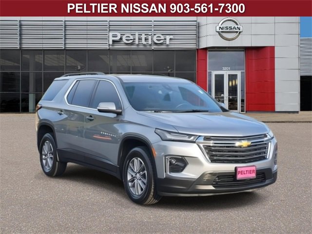 Used 2023 Chevrolet Traverse LT