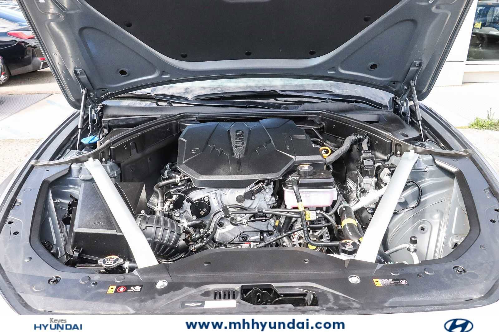 Used 2026 Genesis G70 2.5T RWD image 25