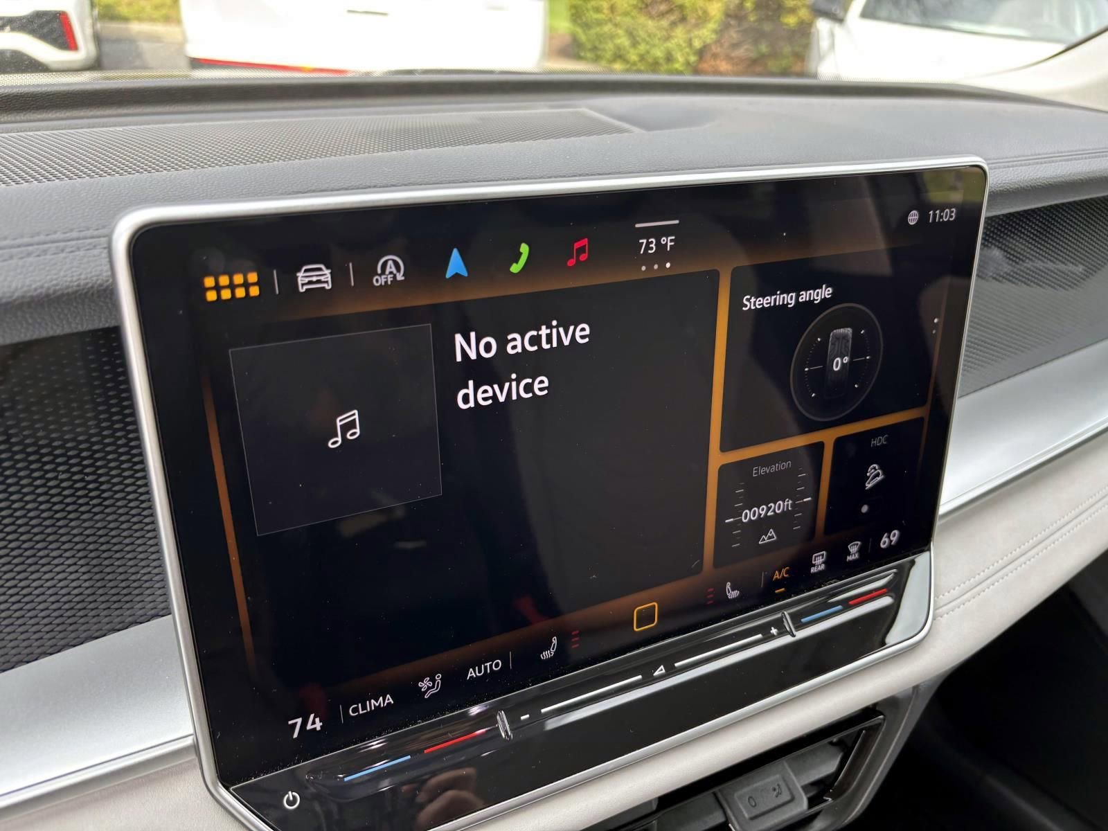 Certified 2025 Volkswagen Tiguan SE AWD/4WD image 19