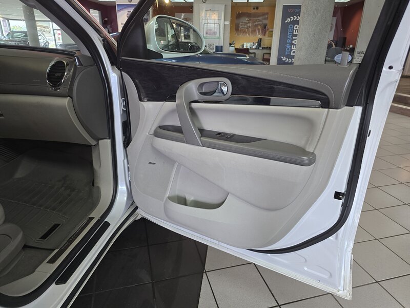 Used 2016 Buick Enclave Premium w/ Experience Buick Package FWD image 10