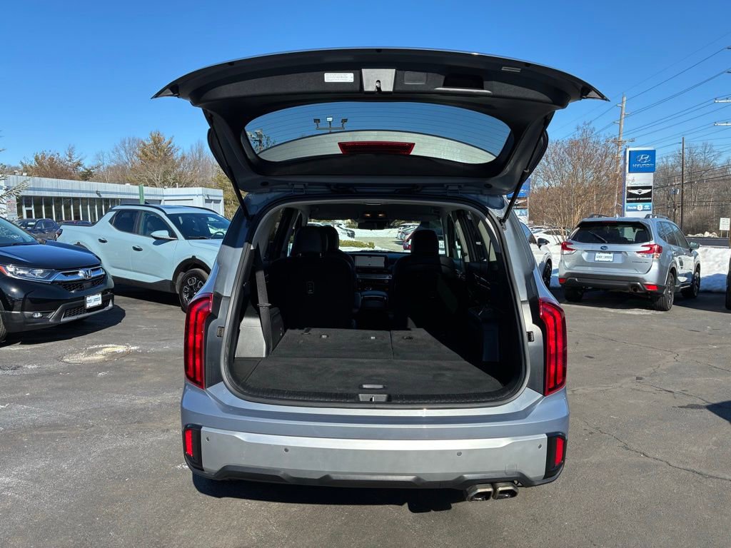 Used 2023 Kia Telluride S image 11