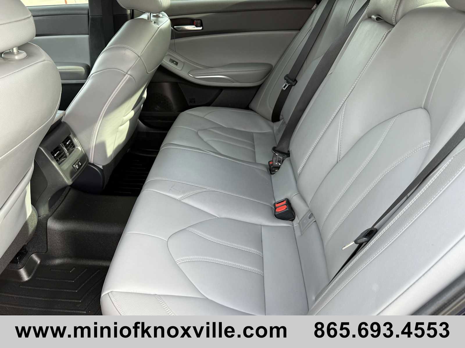 Used 2022 Toyota Avalon XLE image 31