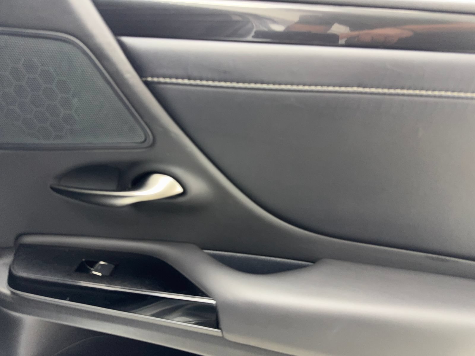 Used 2022 Lexus ES 350 w/ Accessory Package FWD image 46