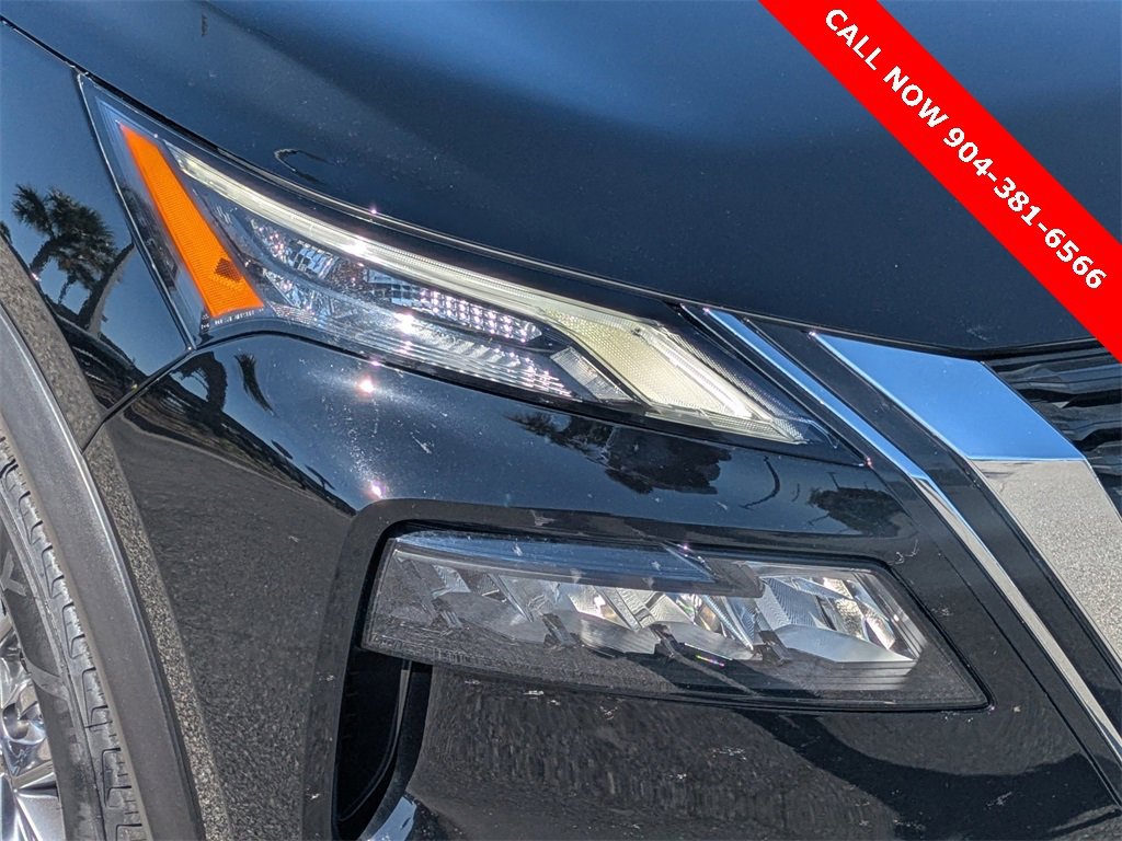 Used 2023 Nissan Rogue S image 9