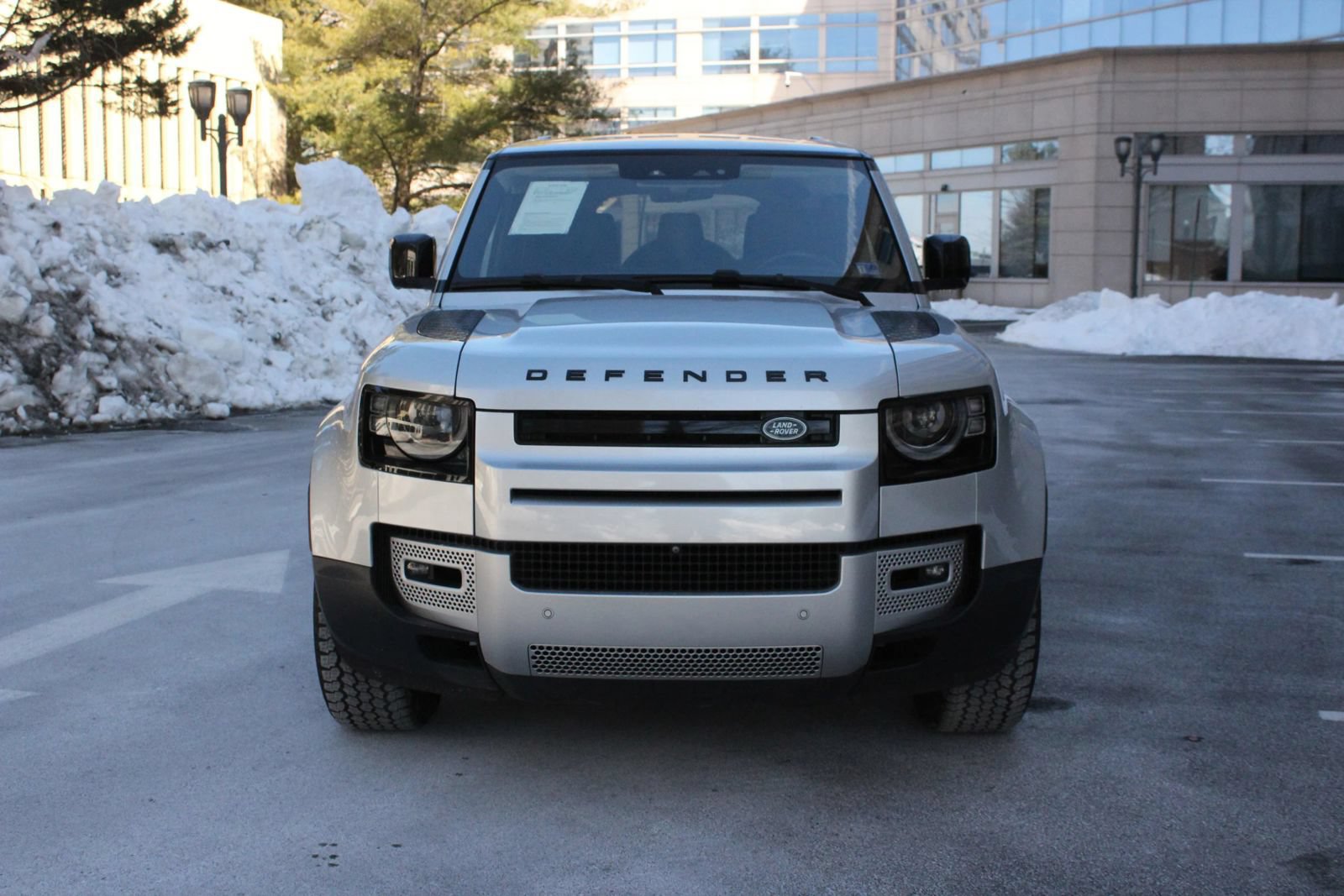 Used 2020 Land Rover Defender 110 First Edition AWD/4WD image 3
