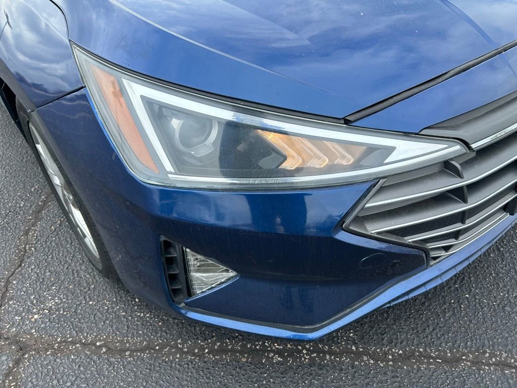 Used 2020 Hyundai Elantra SEL image 2