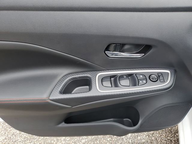 New 2025 Nissan Versa SR w/ Trunk Package image 17