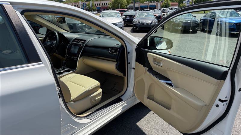 Used 2015 Toyota Camry XLE FWD image 44